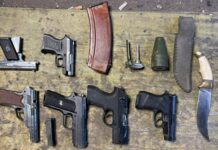 Переробляли та збували зброю: поліція Синельниківщини оголосила підозру організатору злочинного угруповання