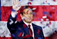 США: республіканець Рон ДеСантіс зупинив передвиборчу кампанію і підтримав Трампа