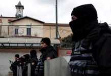 У Туреччині затримали підозрюваних у вбивстві людини у стамбульській церкві – міністр