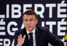 Конституційна рада Франції помʼякшила закон про імміграцію