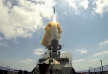 ВМС: два російські носії ракет залишаються в Чорному морі