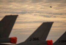 Пентагон: навчання українських пілотів на F-16 триває, конкретних даних щодо завершення тренувальних місій немає