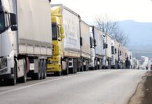 Митниця попереджає про можливе перекриття ще одного пункту на кордоні з Румунією для вантажівок