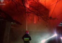 Площа займання 100 кв. м: вогнеборці Дніпра ліквідували займання двоповерхового будинку