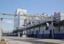 В Ростовській області Росії палає поліефірний завод, перед цим чули вибух