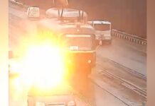 На заїзді на Амурський міст у Дніпрі зайнявся трамвай з пасажирами