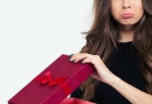 Що не можна дарувати коханій людині: 5 подарунків з негативними наслідками