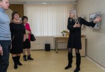 Мер Кам’янського відвідав відкриття персональної виставки графічних картин Маргарити Троценко