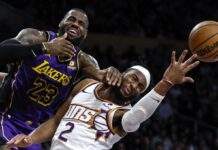 Оборонець “Фінікса” після перехоплення пошматував захист “Лейкерс”: момент дня в НБА