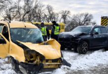 Біля АЗС WOG зіткнулись BMW та Renault: подробиці смертельної ДТП на виїзді з Дніпра