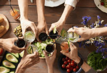 Як повернутися у форму і “розвантажити” організм після свят: поради дієтолога