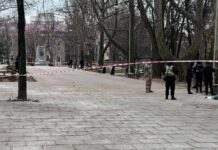 У Запоріжжі чоловік застрелив у сквері жінку та покінчив із собою