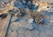 Російськими снарядами в Нікополі поранено жінку: поліцейські доставили постраждалу до лікарні