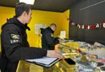 На території Нікопольського району поліцейські вилучили нелегальну продукцію на суму понад мільйон гривень