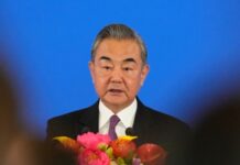 Китайcький міністр розповів Кулебі, що Пекін «не продає летальної зброї» Росії