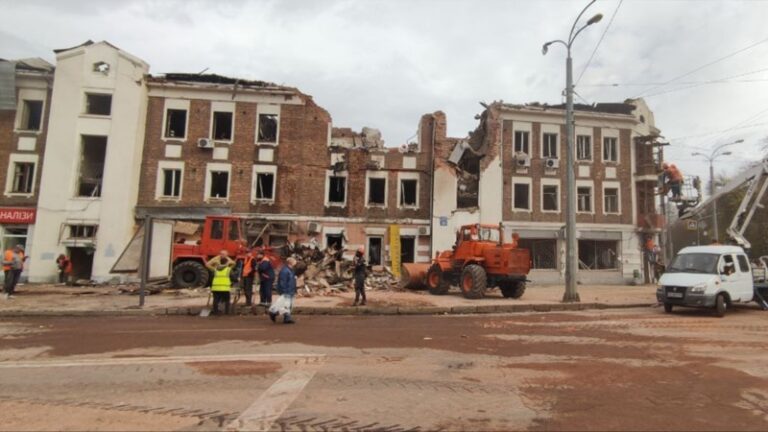 Сили РФ вдарили «шахедами» по Харкову та Великому Бурлуку – влада