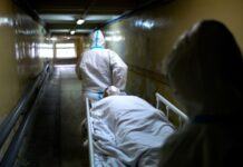 Розвідка Британії: через війну проти України в Росії суттєво не вистачає лікарів