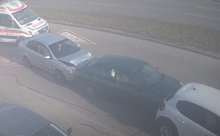 Потрійна ДТП на Набережній Заводській у Дніпрі: деталі