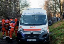 Росіяни обстріляли Херсон, постраждала пасажирка маршрутки