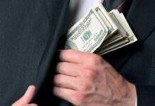 Сприяв заволодінню 2 млн грн на ремонті причалів Бердянського порту – підозрюється ексдиректор підприємства-підрядника