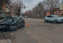 У Дніпрі зіткнулися Hyundai, Honda та Volkswagen: подробиці потрійної ДТП