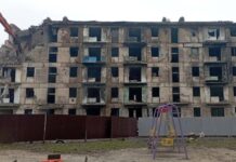 У Кривому Розі розпочали демонтаж п`ятиповерхівки, в яку влучила ворожа ракета 13 червня 2023 року