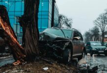 На вулиці Січових Стрільців у Дніпрі зіткнулись Volkswagen та Audi: є постраждалі