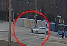 Перебігала на «червоний»: на проспекті Лесі Українки у Дніпрі водій Audi збив жінку