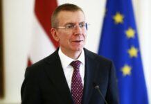 Навальний «жорстоко вбитий Кремлем» – президент Латвії