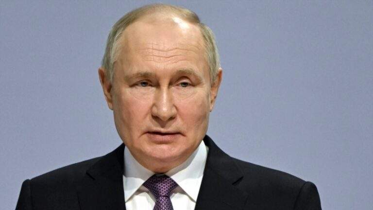 Путін заявляє, що Росія не зацікавлена у вторгненні в Польщу чи Латвію