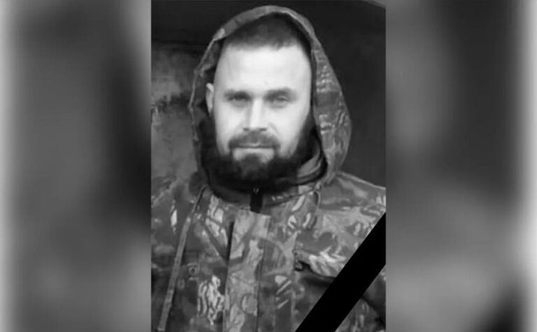 У бою за Україну загинув боєць з Дніпровського району Дмитро Сережченко