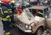 У Кривому Розі зіткнулись вантажівка та ВАЗ: серед постраждалих 13-річна дитина