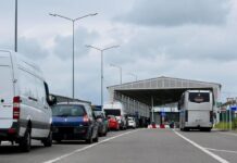 Уряд запровадив електронну чергу на кордоні для легкових авто через “Дію”