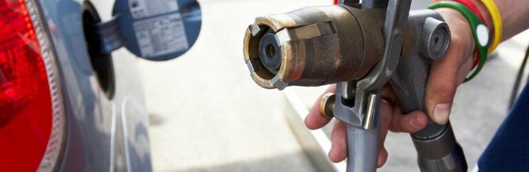 В Україні знову злетять ціни на автогаз: важкі наслідки блокади на кордонах