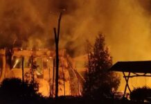 Обстріляли 15 населених пунктів: окупанти поцілили готель у Харківській області