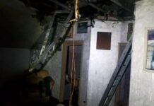 Горів дах, стіни та майно: у Криворізькому районі вночі зайнявся приватний будинок