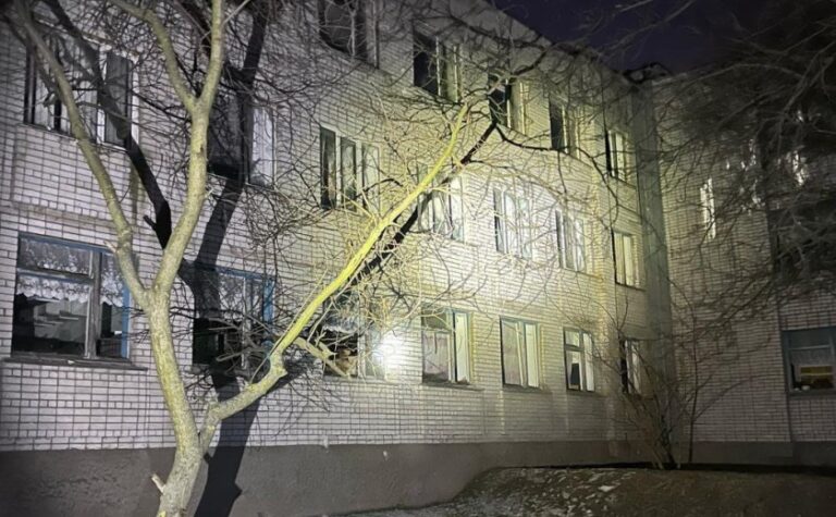 Ворог знову тероризува Нікопольщину: пошкоджений один із ліцеїв