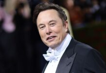 Маск висміяв інтерв’ю Путіна пропагандисту Карлсону