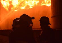 В Липецьку дрон атакував меткомбінат, виникла масштабна пожежа