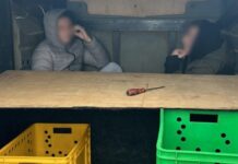 Мешканець Дніпропетровщини намагався перетнути кордон у схованці, яку облаштували в автомобілі