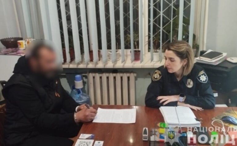 Смертельний удар ножем: у Марганці поліцейські затримали 45-річного чоловіка за вбивство знайомого