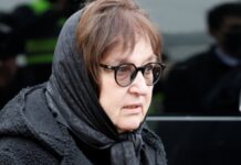 Росія: суд відмовив матері Навального у позові до колонії, де він помер