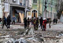 Влада показала наслідки російського обстрілу Херсона (відео)