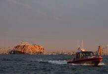 Через обвал мосту в США загинули шестеро людей