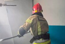 На пожежі у Новомосковську врятували 6 осіб, двоє з них діти: подробиці