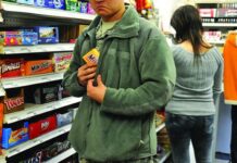 У Першотравенську поліція затримала двох містян за крадіжки з магазинів