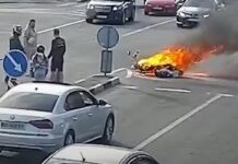 На Січеславській Набережній у Дніпрі на ходу загорівся мотоцикл: деталі