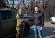 На прохання військових 54-ї бригади Камʼянське виконало капітальний ремонт бойового пікапа