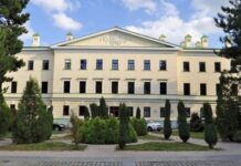 У Дніпрі погрожували підірвати Центр матері і дитини та лікарню імені Мечникова: деталі