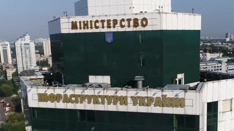 Мінінфраструктури: Україна та Туреччина подовжили дію лібералізації вантажних перевезень